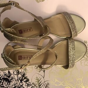 Gold heels size 10 women’s
